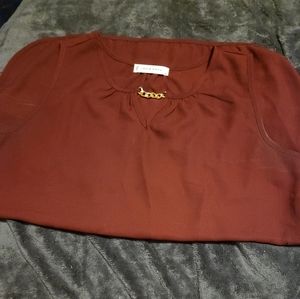 Ladies no-sleeve blouse